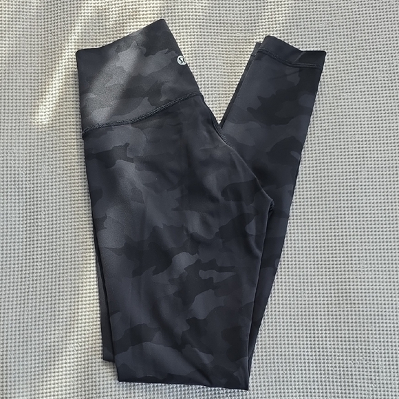 Lululemon Athletica Gray Camouflage Leggings - Picture 6 of 6